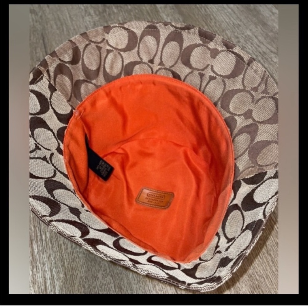 COACH SIGNATURE MONOGRAM
BUCKET HAT - Picture 2 of 7